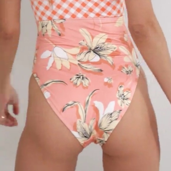 NWOT brand new never worn ASOS cut out one piece - Picture 3 of 9